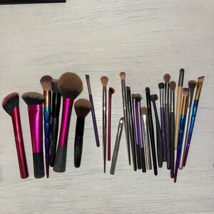 Assorted Makeup Brush Set